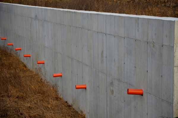 Cost of Retaining Wall Drainage in Saratoga Springs